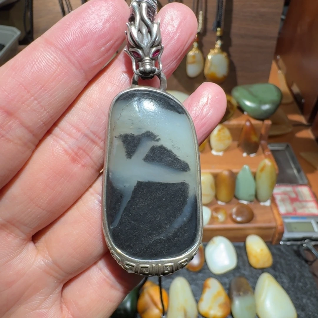 和田玉未镶嵌颈饰