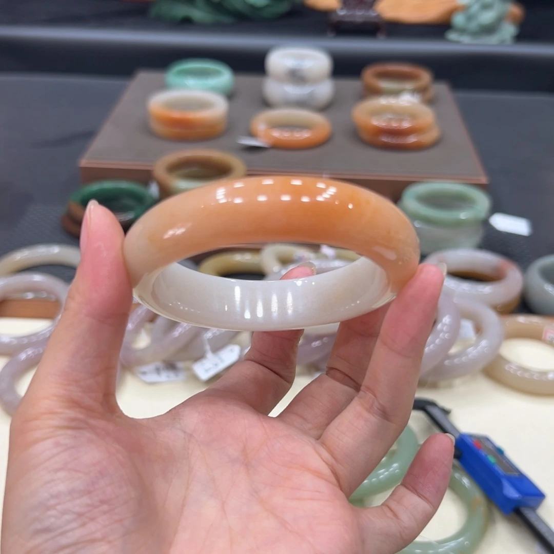 石英质玉手镯未镶嵌❤**❤