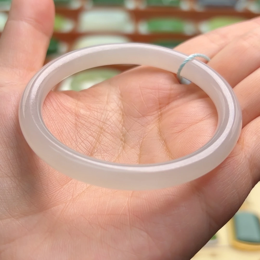 【闪购商品】未镶嵌手镯和田玉