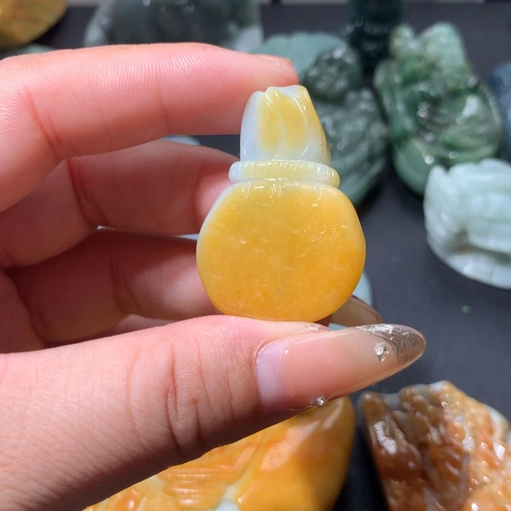 翡翠未镶嵌颈饰保真天然A货翡翠