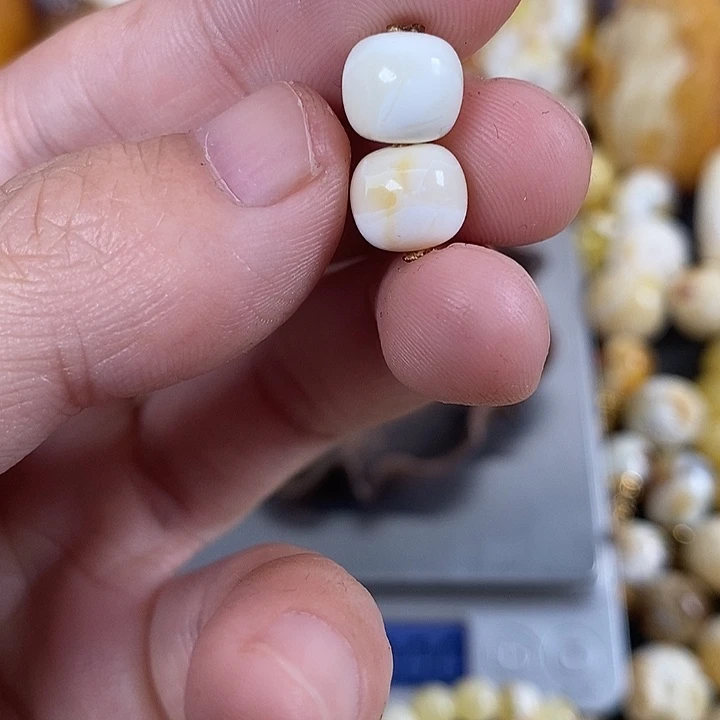 琥珀未镶嵌珠宝奇石我