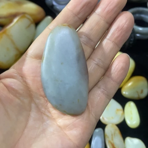 未镶嵌和田玉（糖玉）车挂