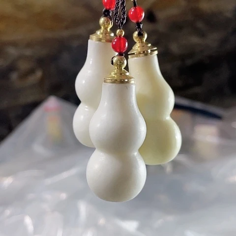 蛇纹石玉未镶嵌珠宝半成品