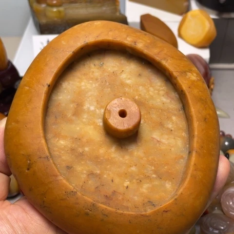 【闪购商品】未镶嵌石英质玉（黄龙玉）颈饰