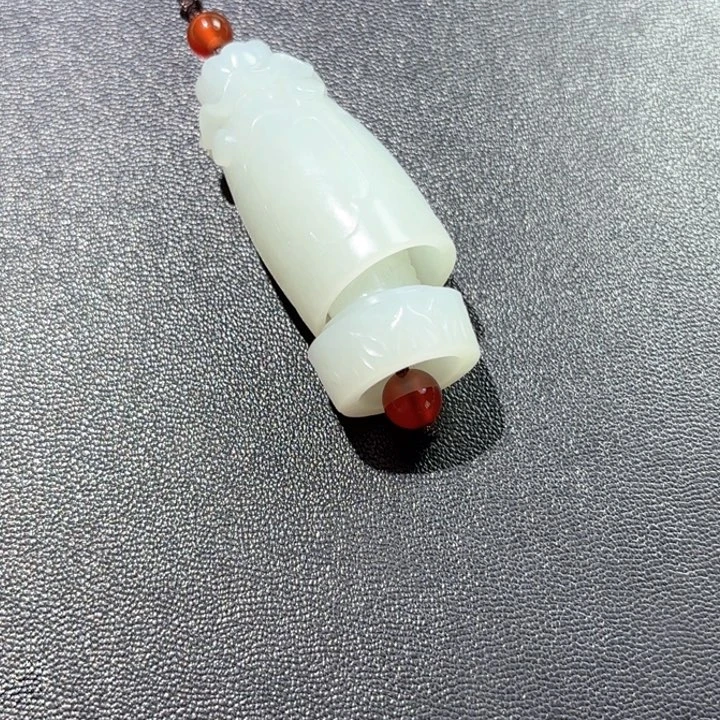 期***盼和田玉未镶嵌挂件