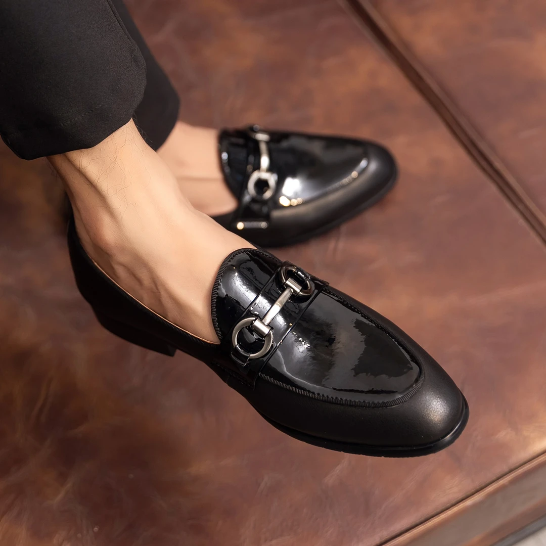 真牛皮软底英伦风一脚蹬懒人驾车漆皮乐福鞋男金属扣小皮鞋豆豆鞋