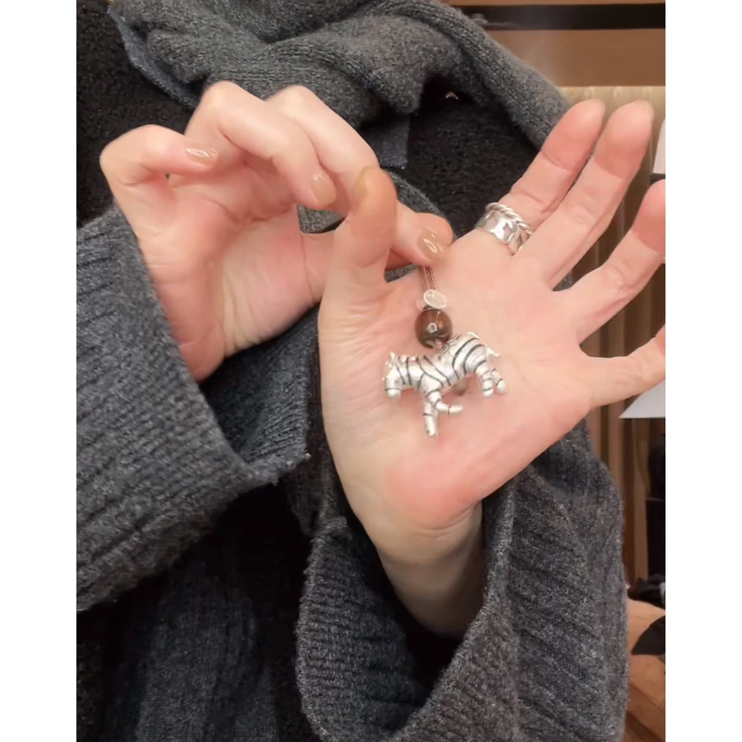 欧尼私服2025新款个性珠宝素款首饰小众毛衣链2511C8170