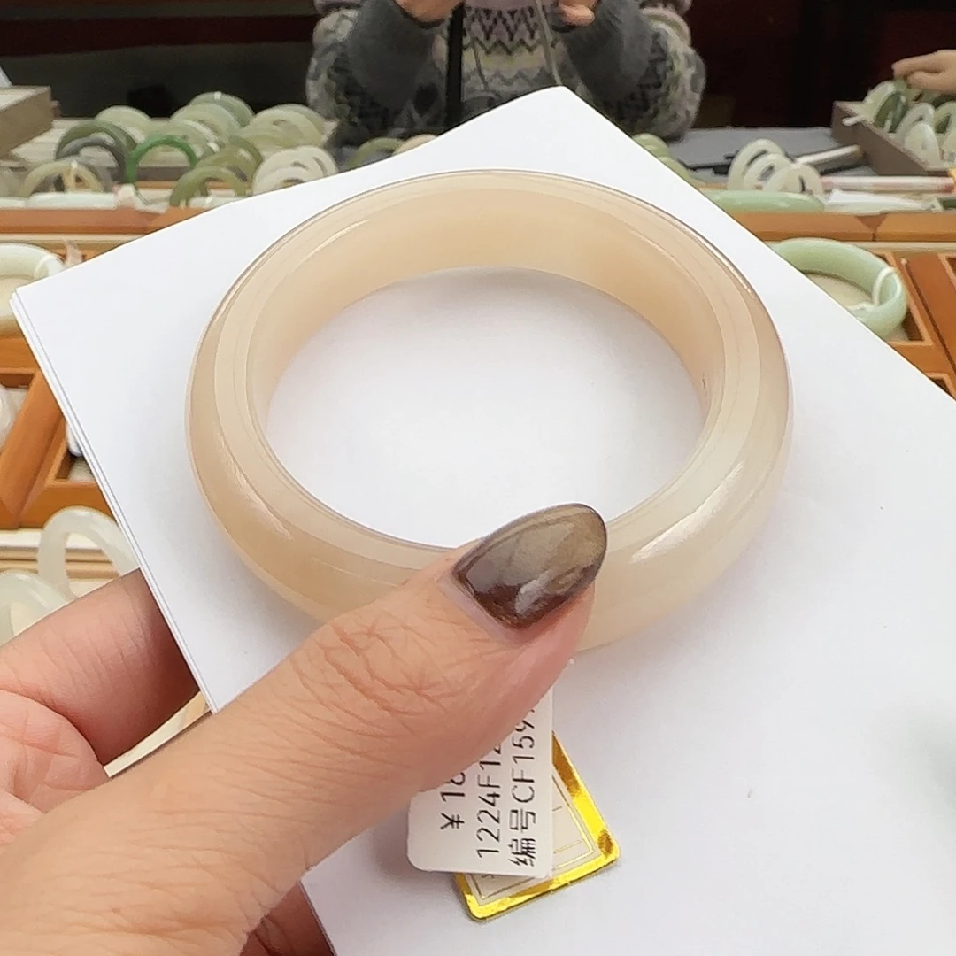 和田玉未镶嵌手镯红粉 轮胎正圈58-59