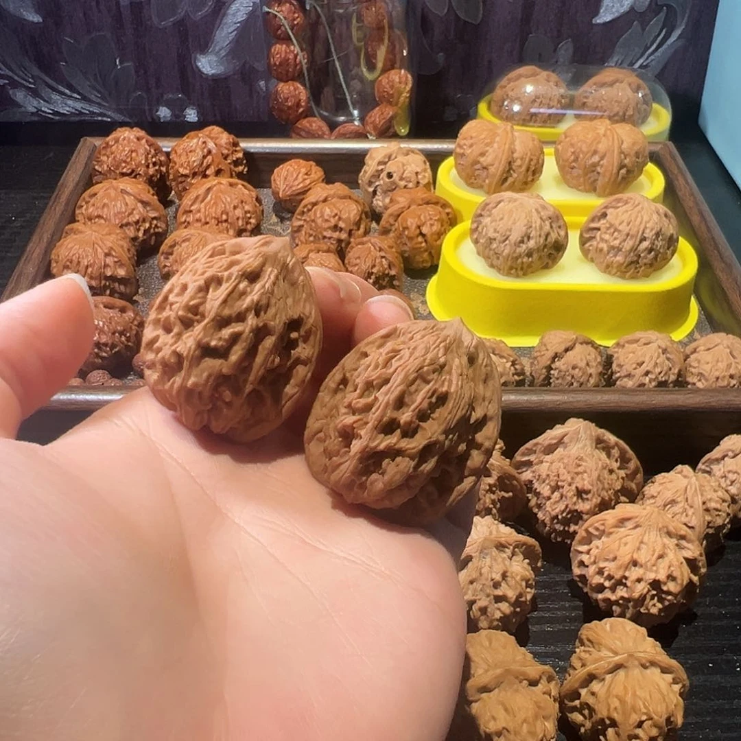 文玩核桃把件小虎头  36尺  小色差