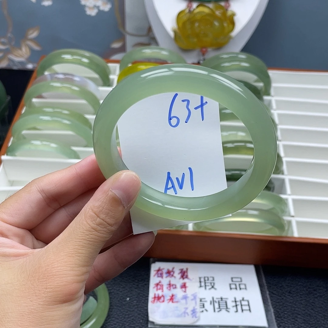 未镶嵌蛇纹石玉手镯