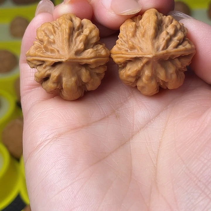 摆***人吊坠文玩核桃龙脊