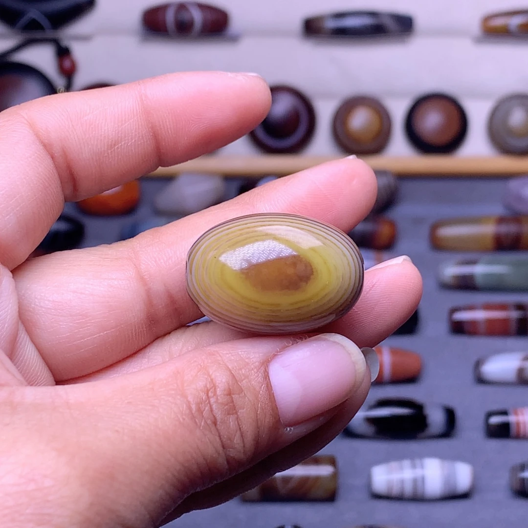 团***r玛瑙/玉髓未镶嵌珠宝奇石