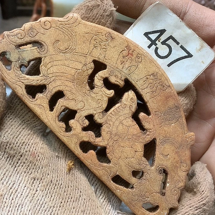 未镶嵌和田玉挂件邓*