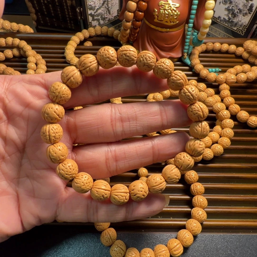呵***龙脊菩提手串金豆