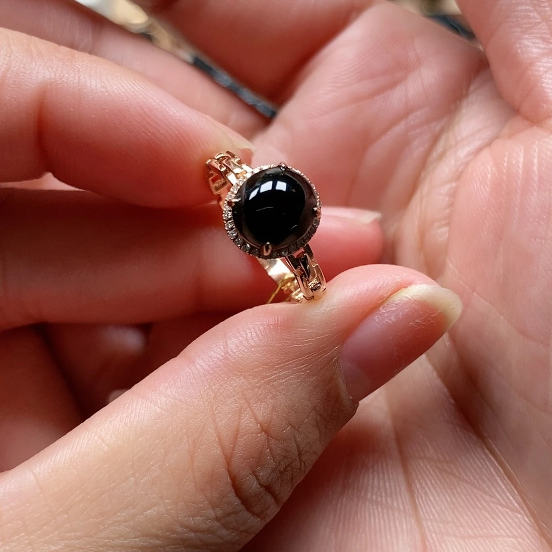 翡翠戒指18K金镶嵌墨翠