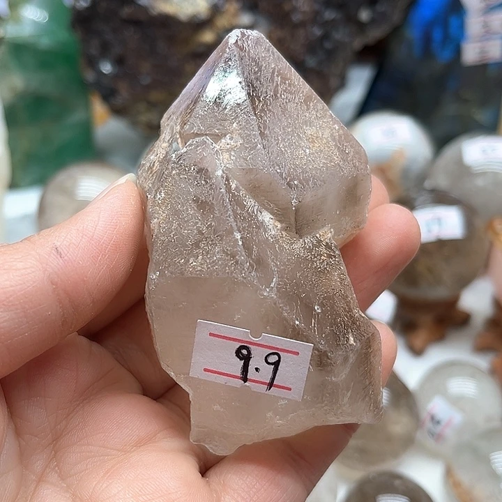 水晶177克水晶原石未镶嵌