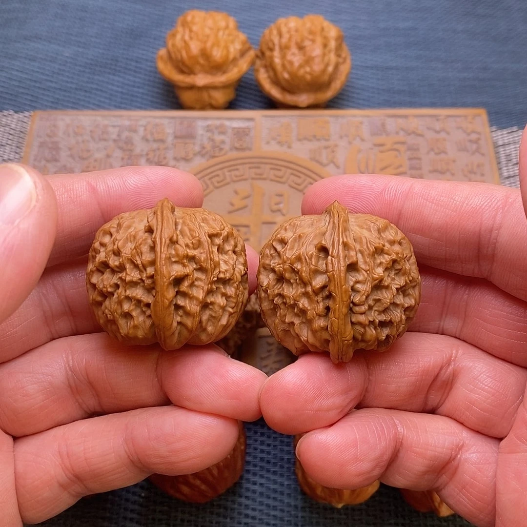 文玩核桃把件福利 福利 福利 四座楼 原皮员工 手工精配 就一对