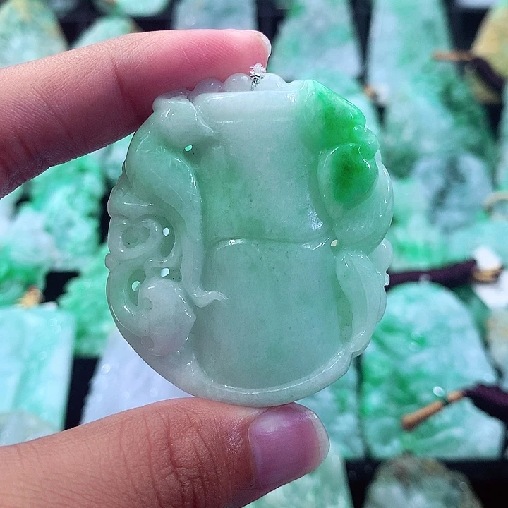 翡翠未镶嵌吊坠(不含链)