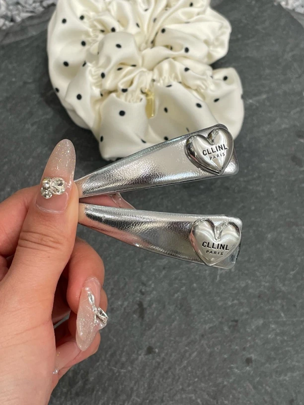 东大门金属银色爱心皮质发夹气质简约碎发刘海夹高级感个性侧边夹