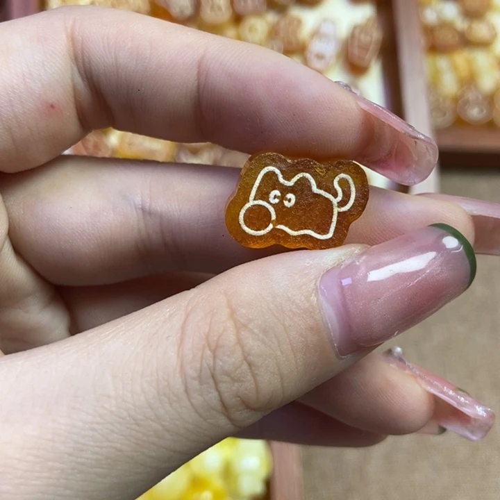 琥珀未镶嵌珠宝奇石原皮