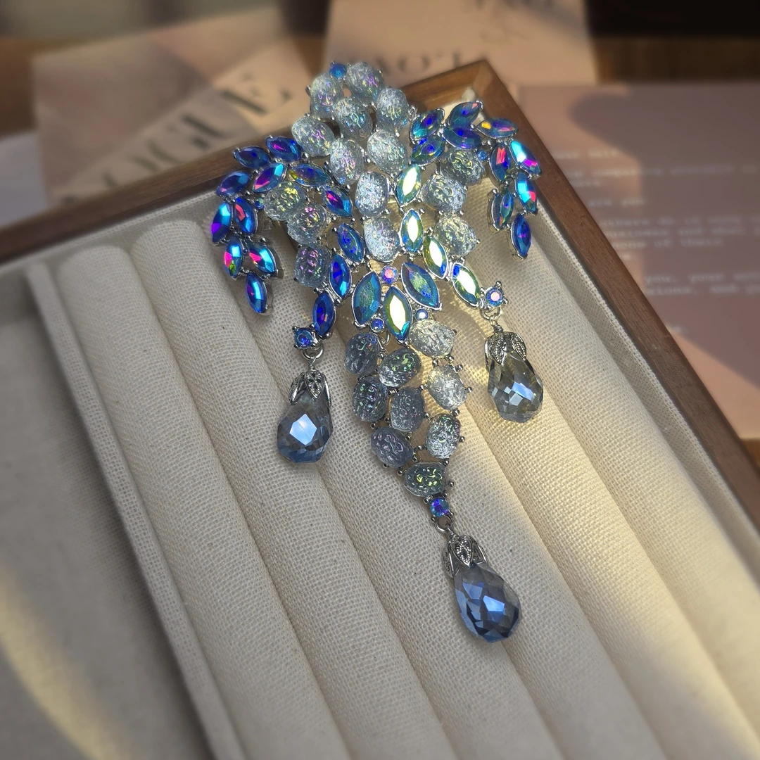 铜合金胸针 欧美摩登夸张施华洛水晶胸针气质个性流苏别针1202