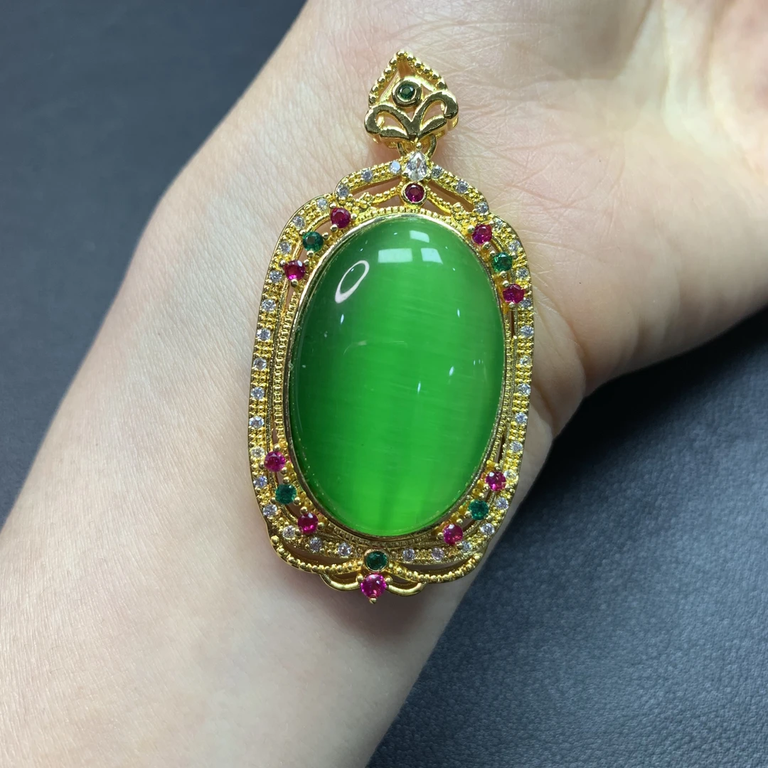 （盛名）-馆藏 绿祖母猫眼轻奢吊坠   23290