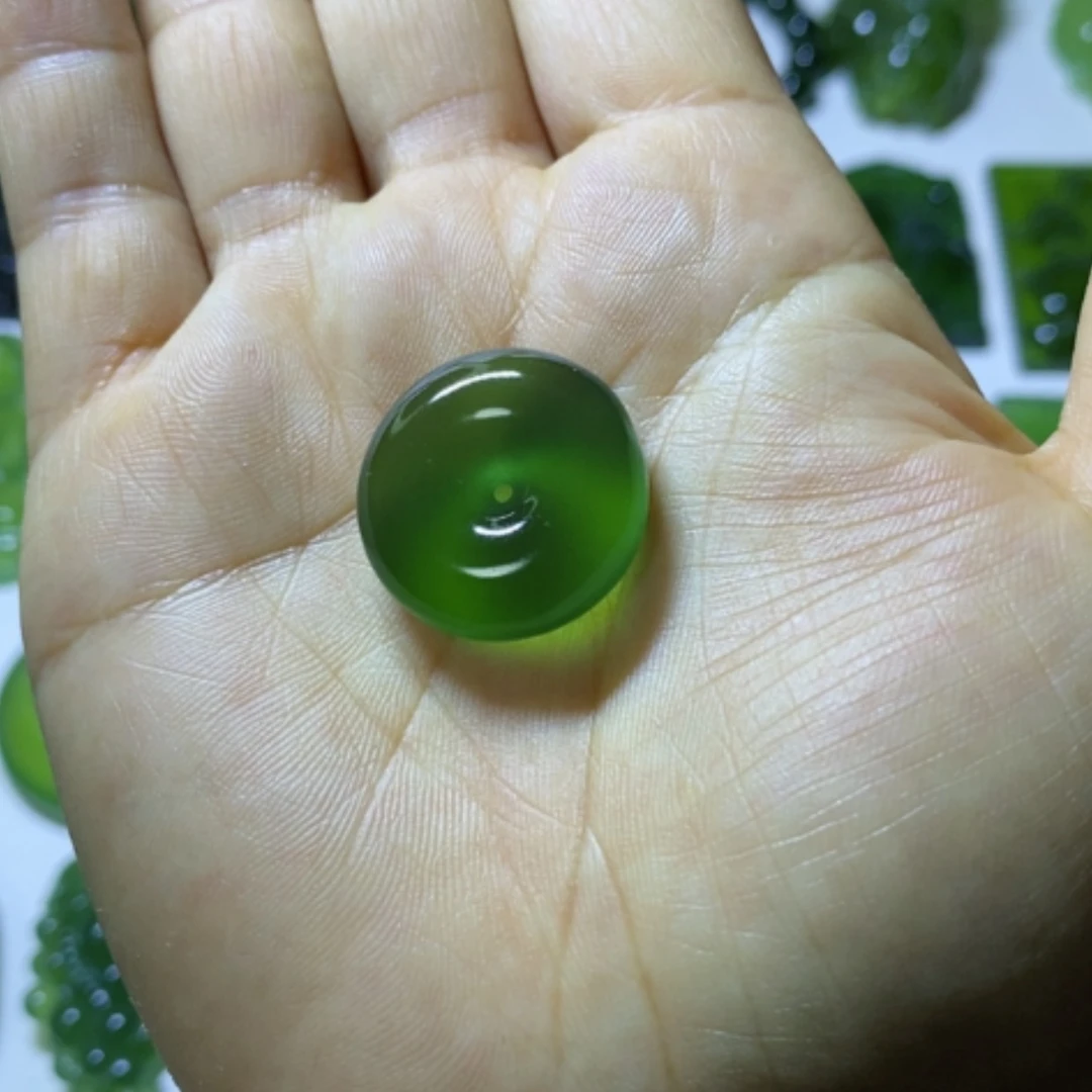 【闪购商品】未镶嵌蛇纹石玉颈饰