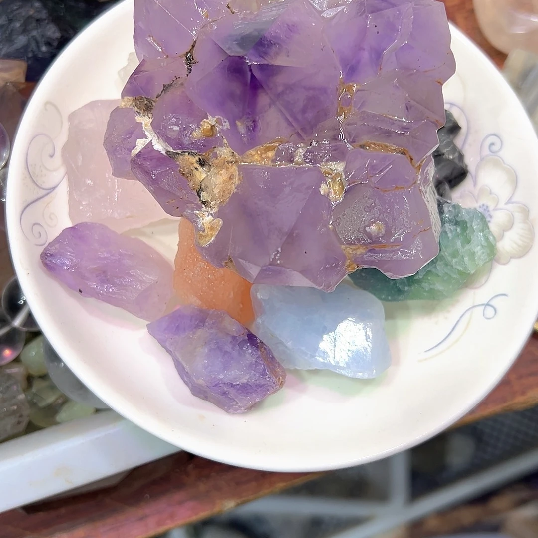 一***你未镶嵌大型摆件（非配饰）紫晶