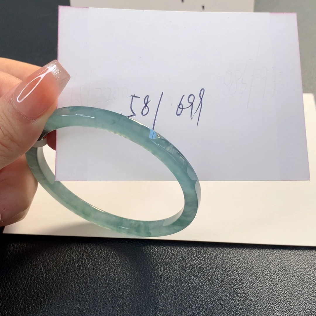 翡翠未镶嵌手镯手镯