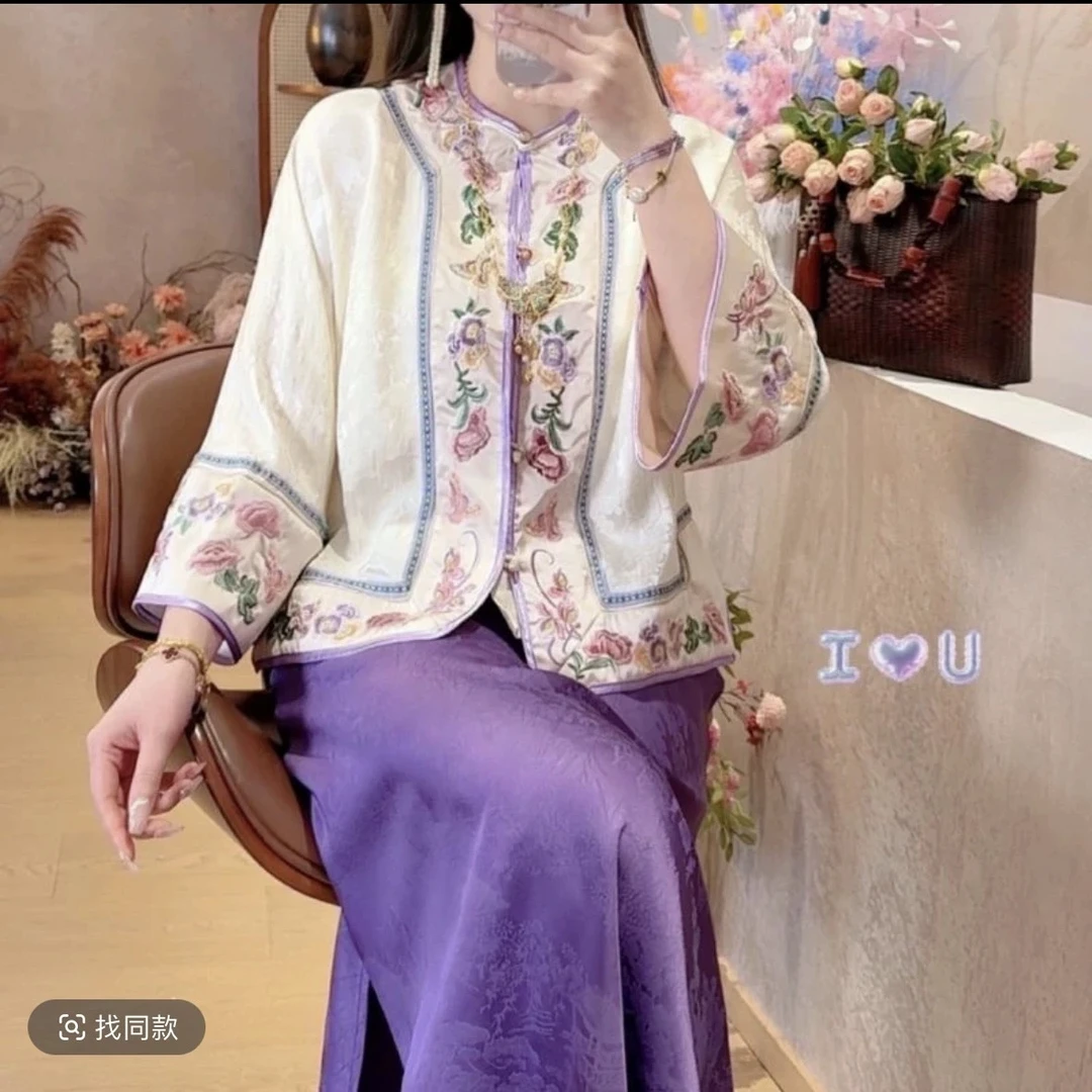 新中式重工刺绣单排扣丝缎外套女春秋新款名族风复古外套上衣女