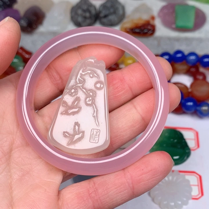 玛瑙/玉髓颈饰未镶嵌凤**桐