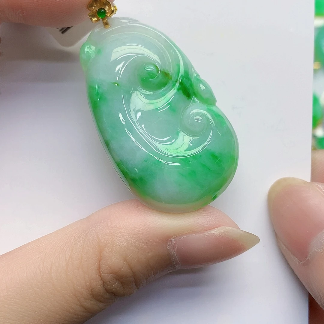 翡翠18K金镶嵌颈饰000000000