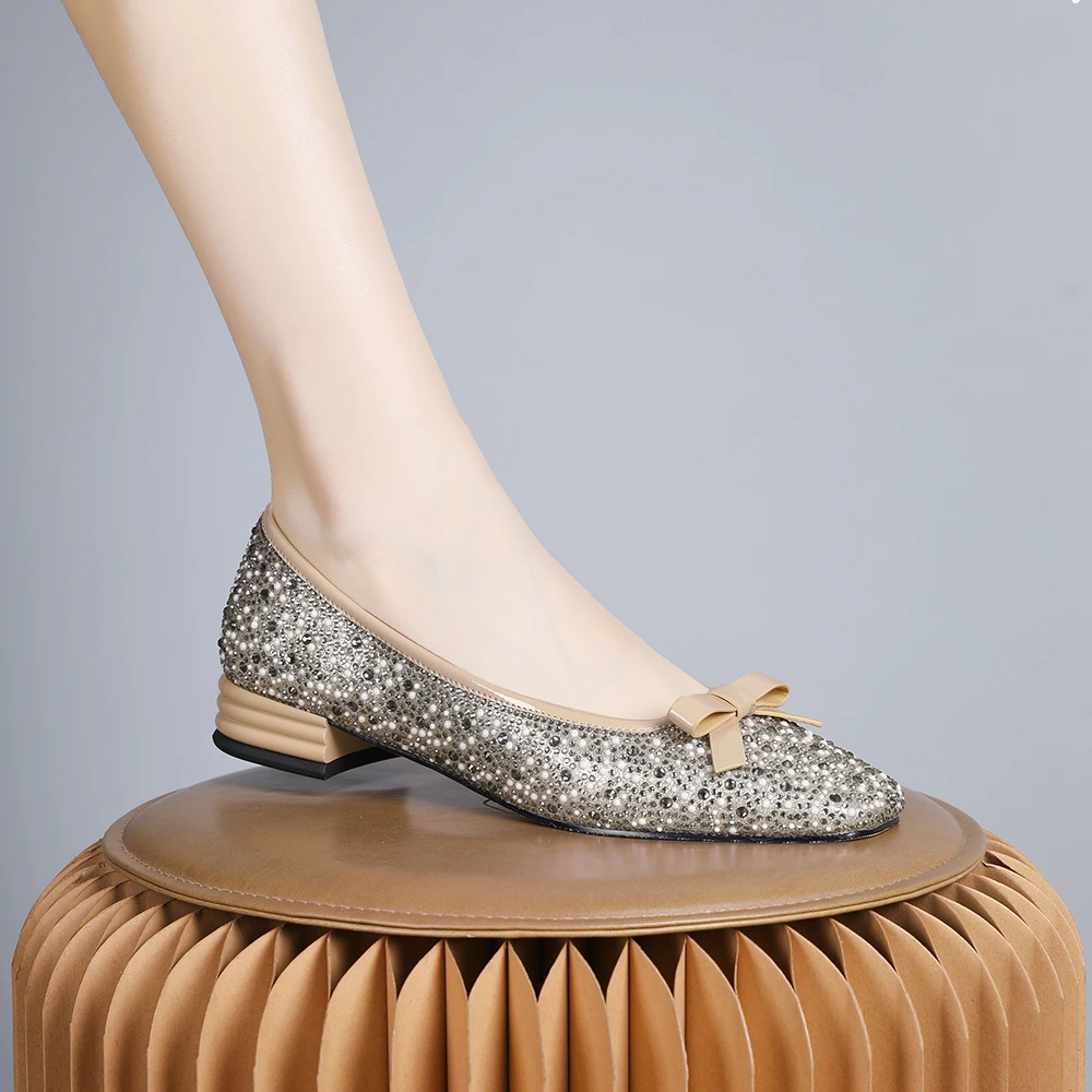 妮彩诗2024年新款法式爆款小香风平底单鞋巨好看气质优雅百搭1725