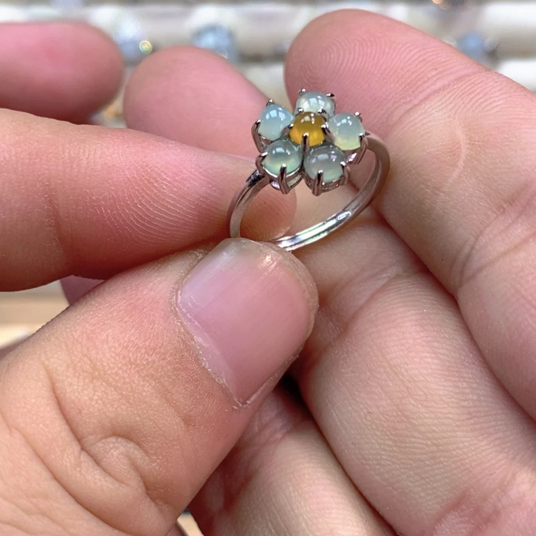 翡翠未镶嵌戒指翡翠