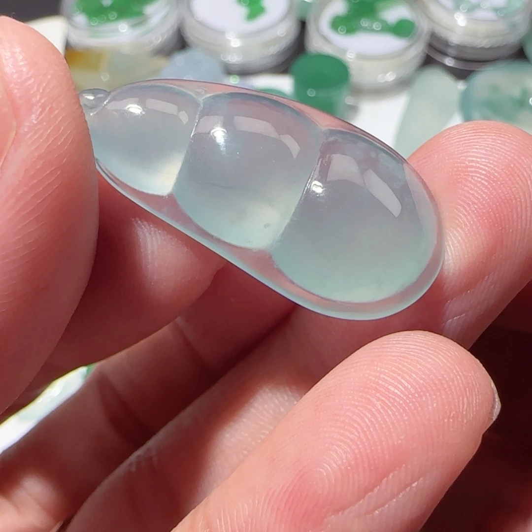 定制翡翠未镶嵌天然翡翠福豆