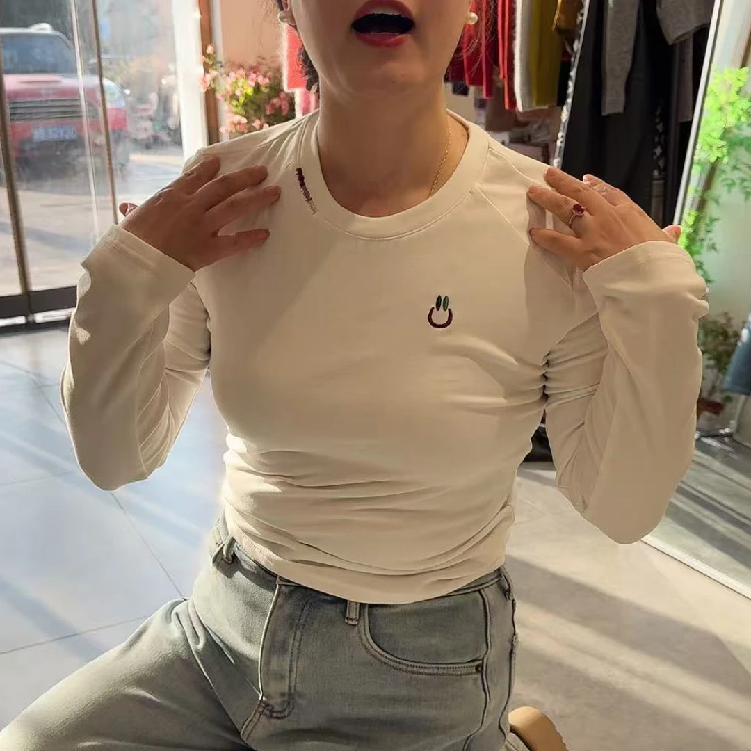 自留款白色打底衫