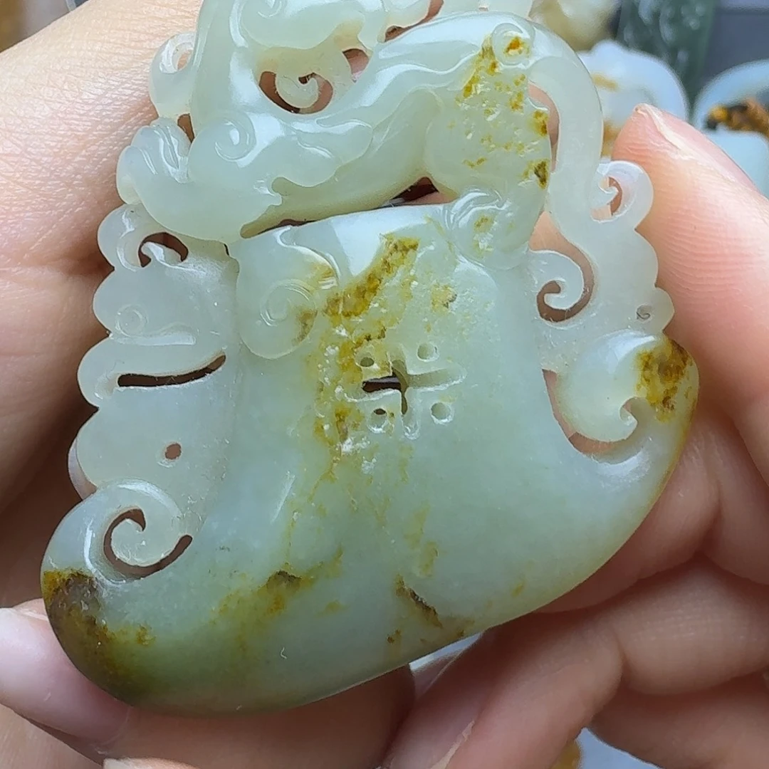 和田玉颈饰未镶嵌