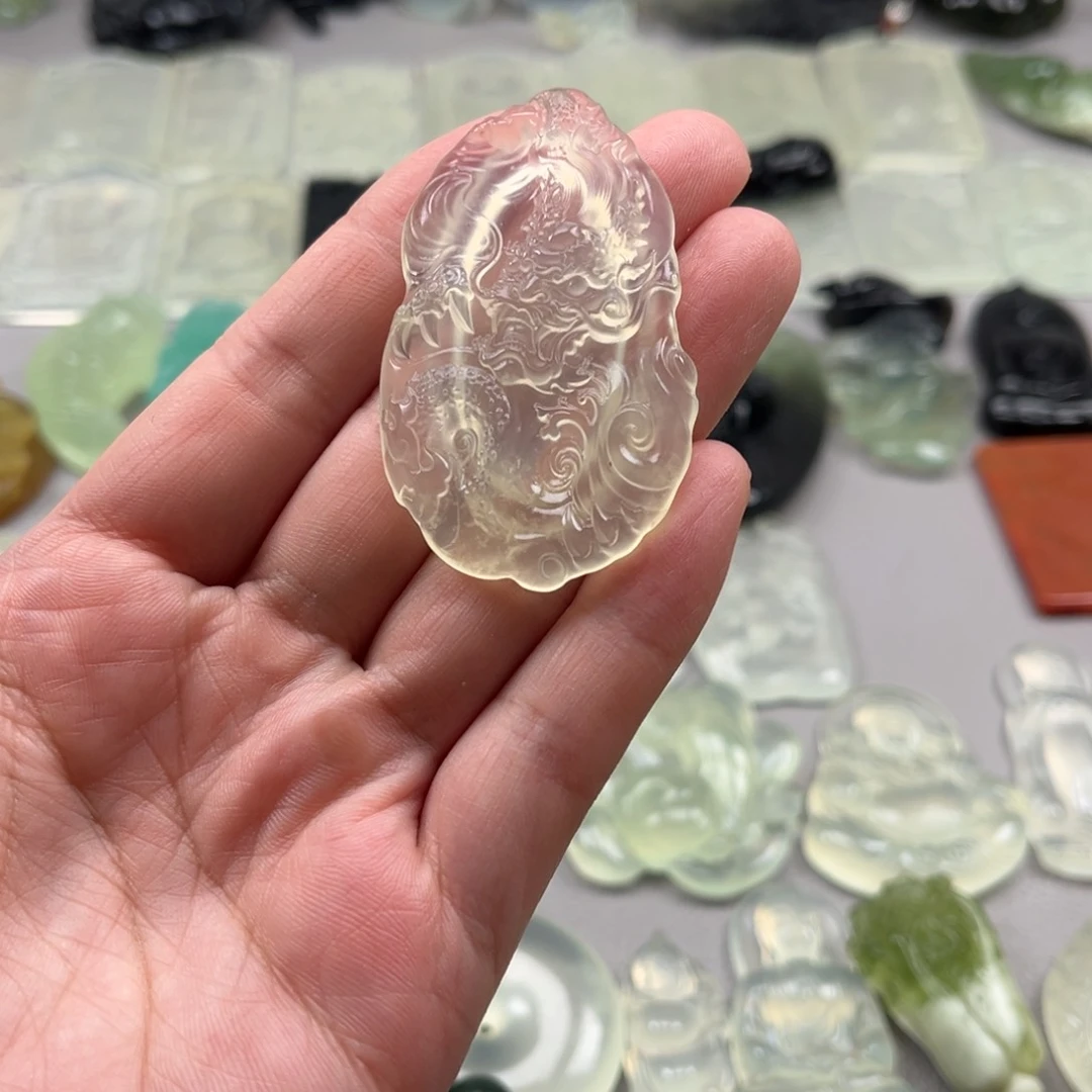 未镶嵌蛇纹石玉颈饰