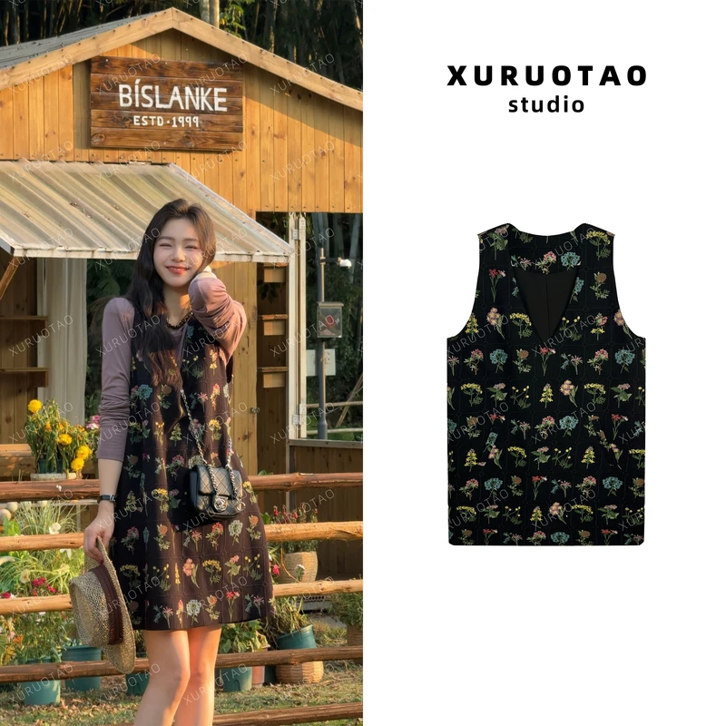XURUOTAO 【小清新】花朵刺绣显瘦设计感V领外搭黑色连衣裙 T5030
