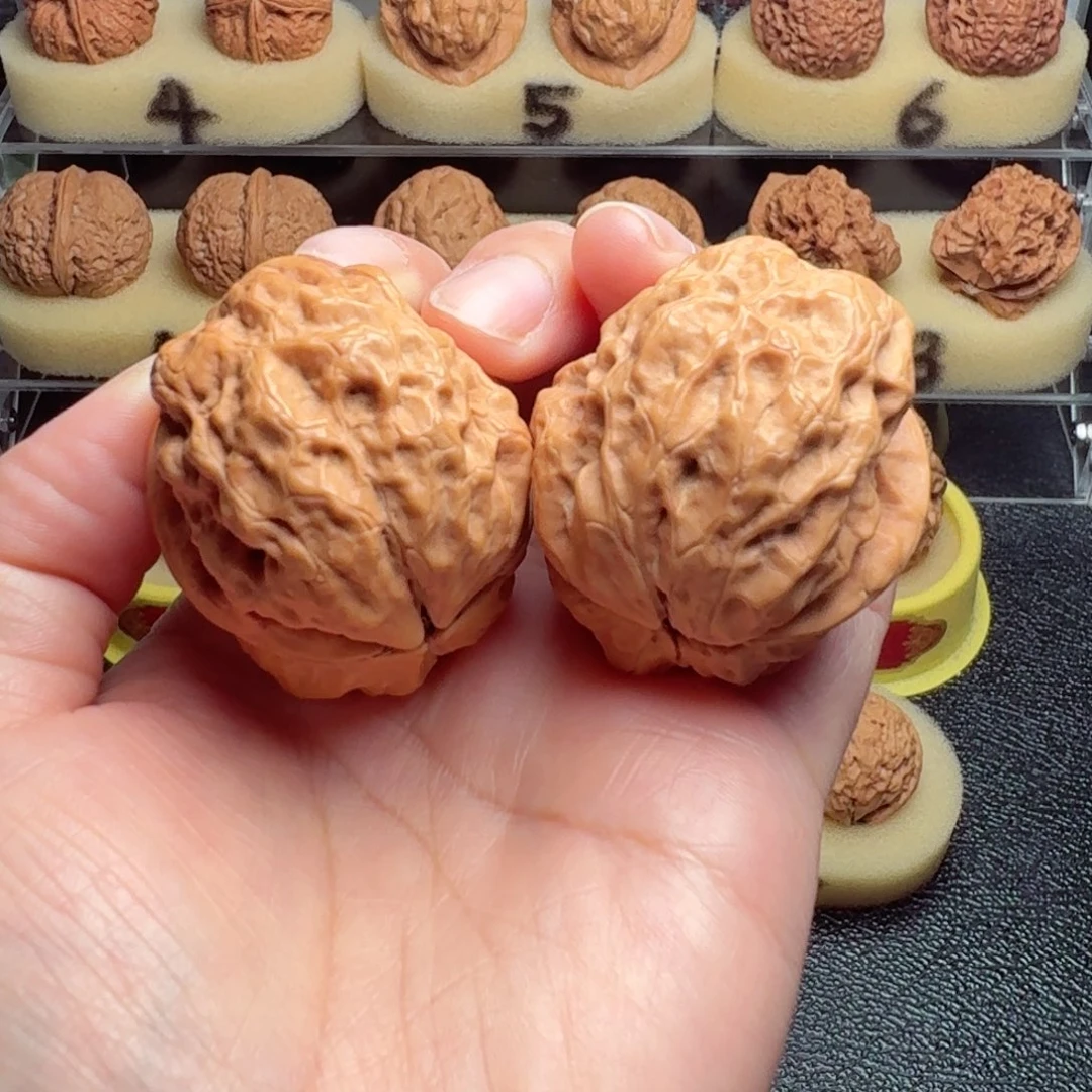 文玩核桃把件21号车