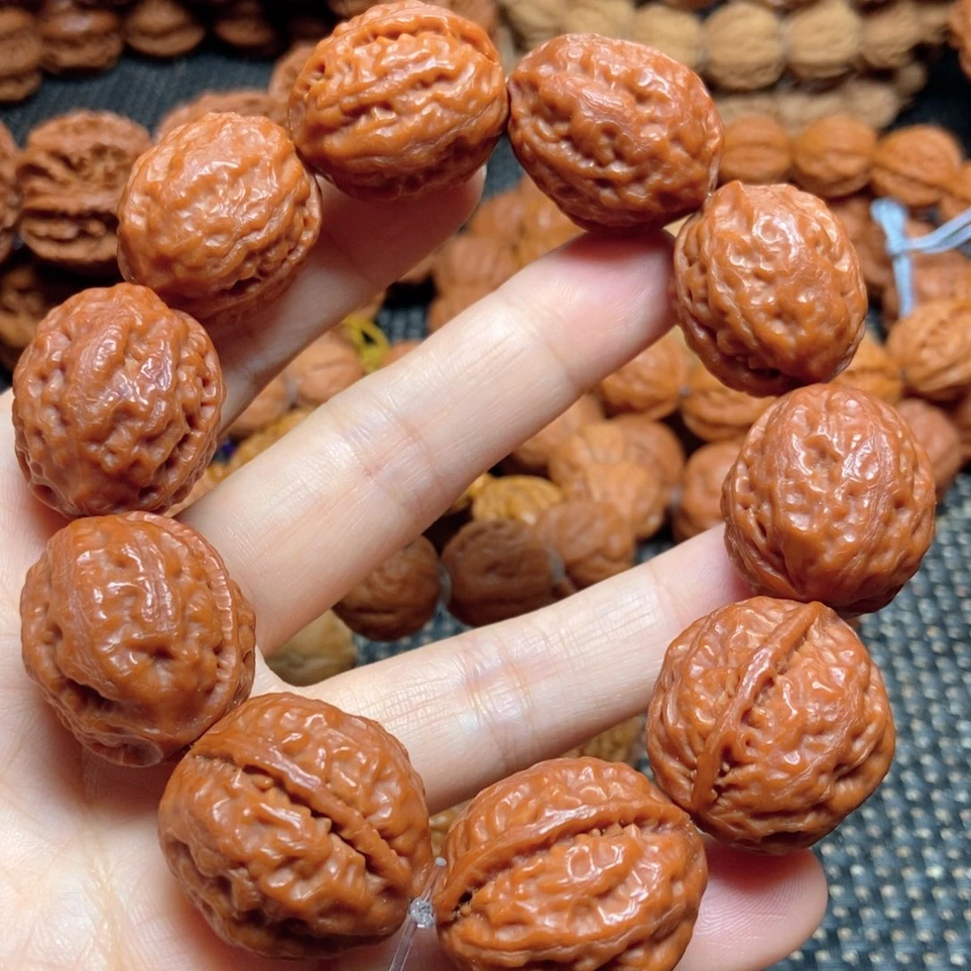 文玩核桃手串红皮荔枝