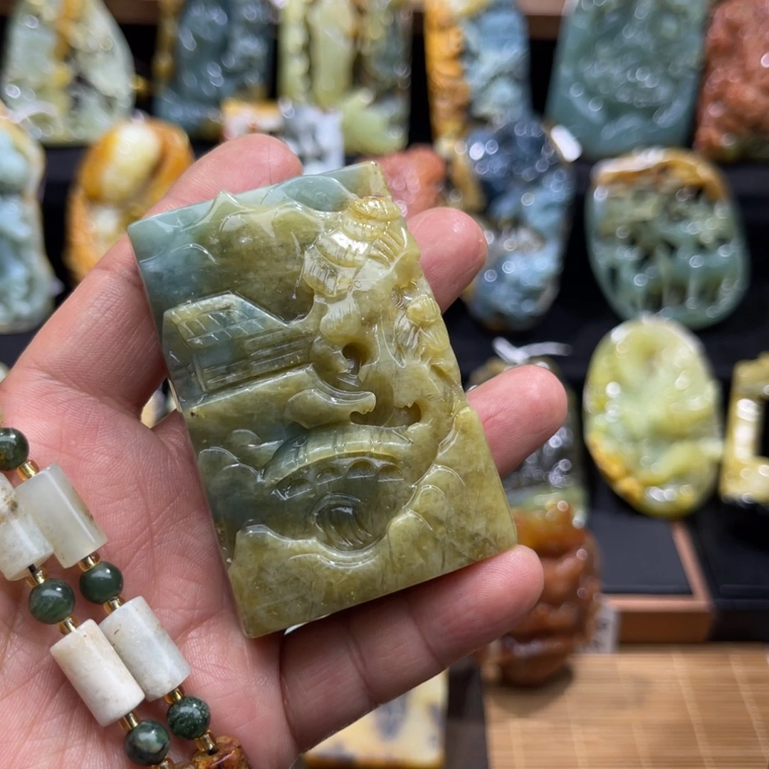 蛇纹石玉未镶嵌吊坠(赠链)