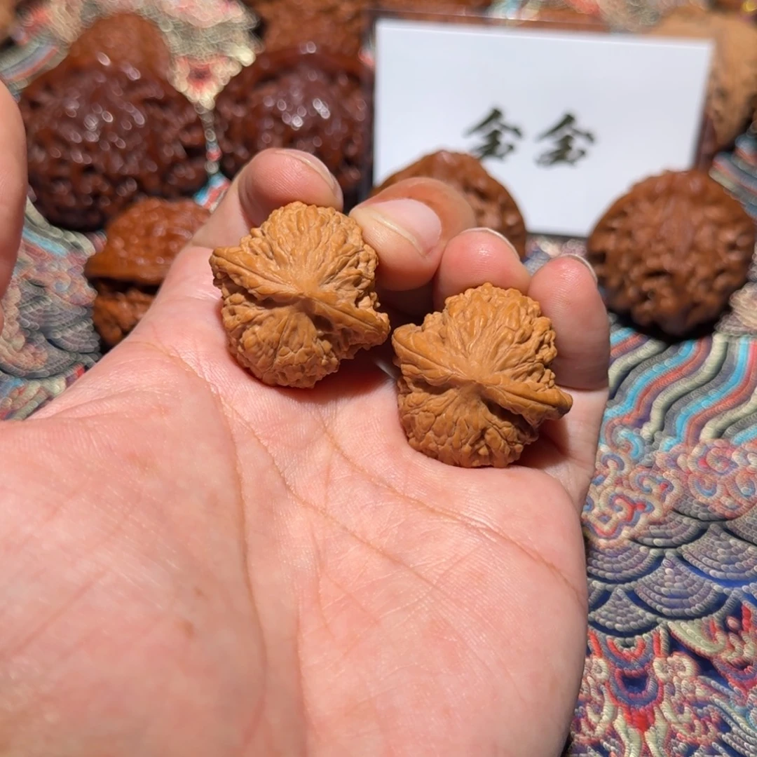 把件核桃91901密云狮子头，尺寸30