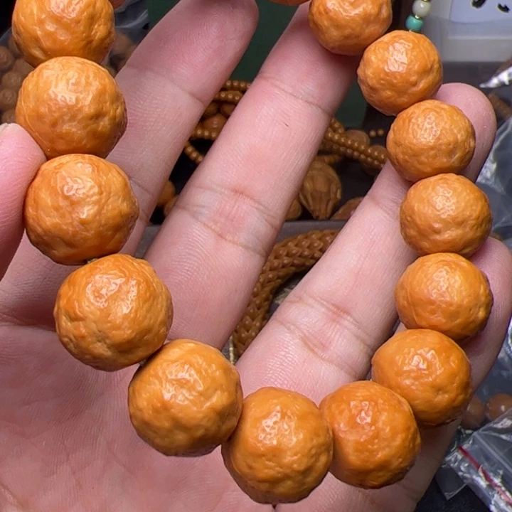 猴头核桃手串咯脚