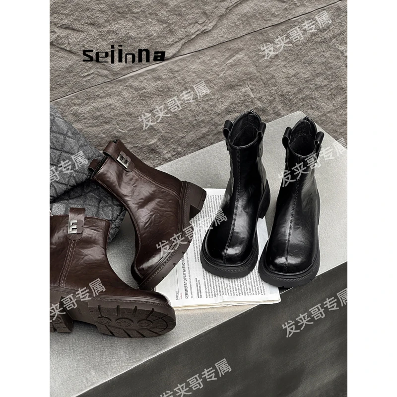 （落秋的雨）2025新款休闲时尚后拉链字母标短靴马丁靴6112A