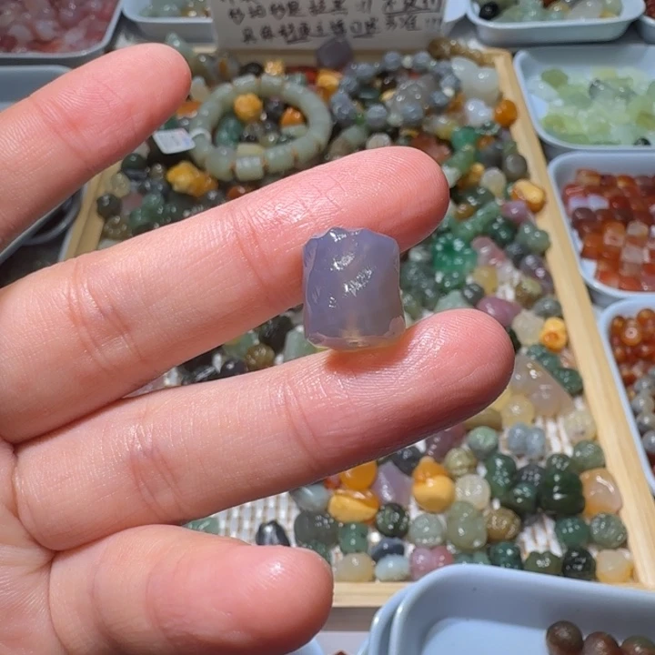 和田玉未镶嵌珠宝半成品