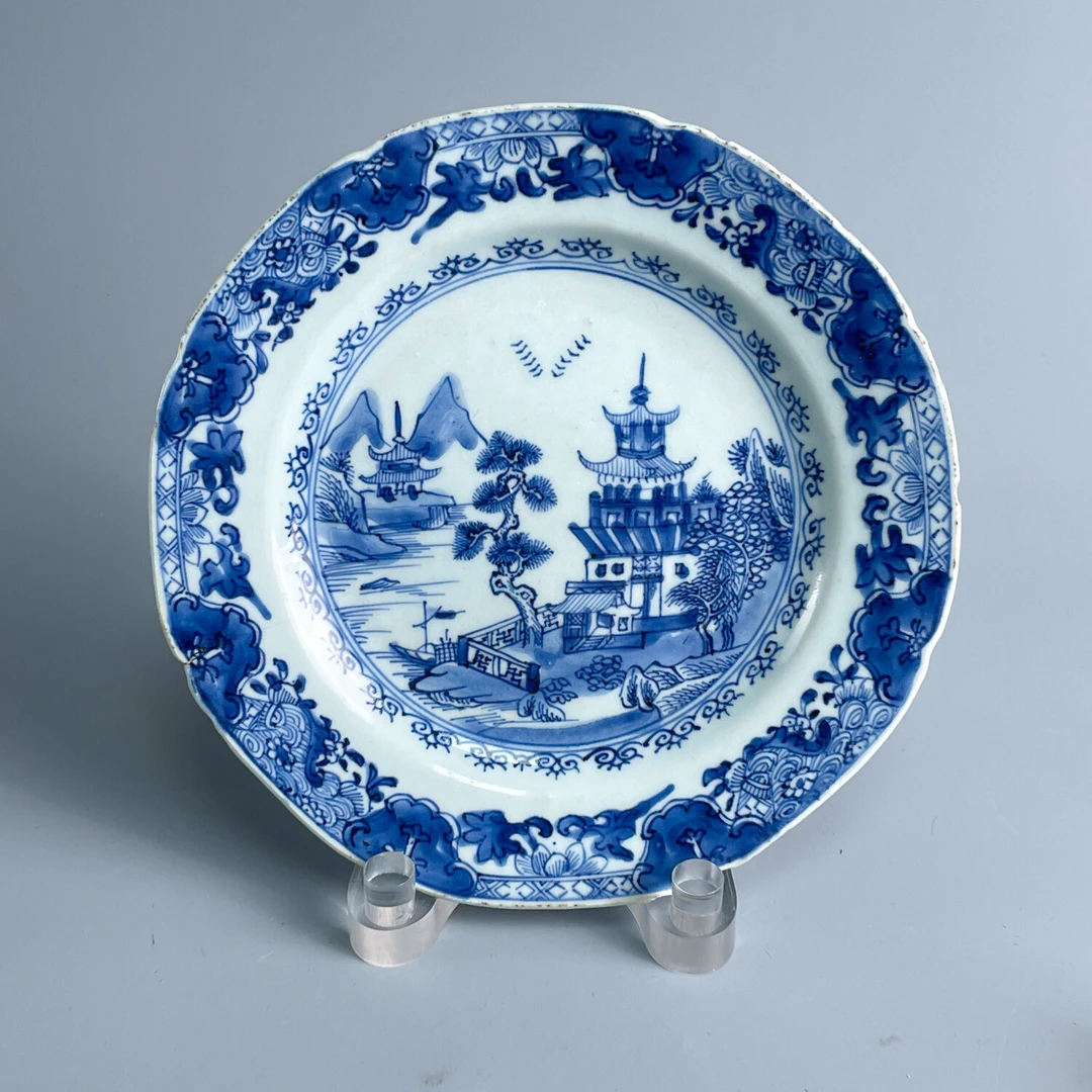 M2XK6005698 - 乾隆青花楼阁盘1