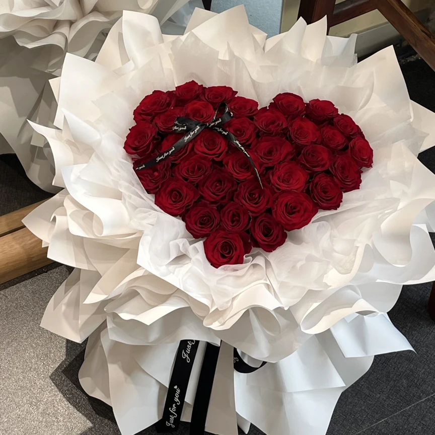 三生三世（33支红玫瑰高档韩式花束）