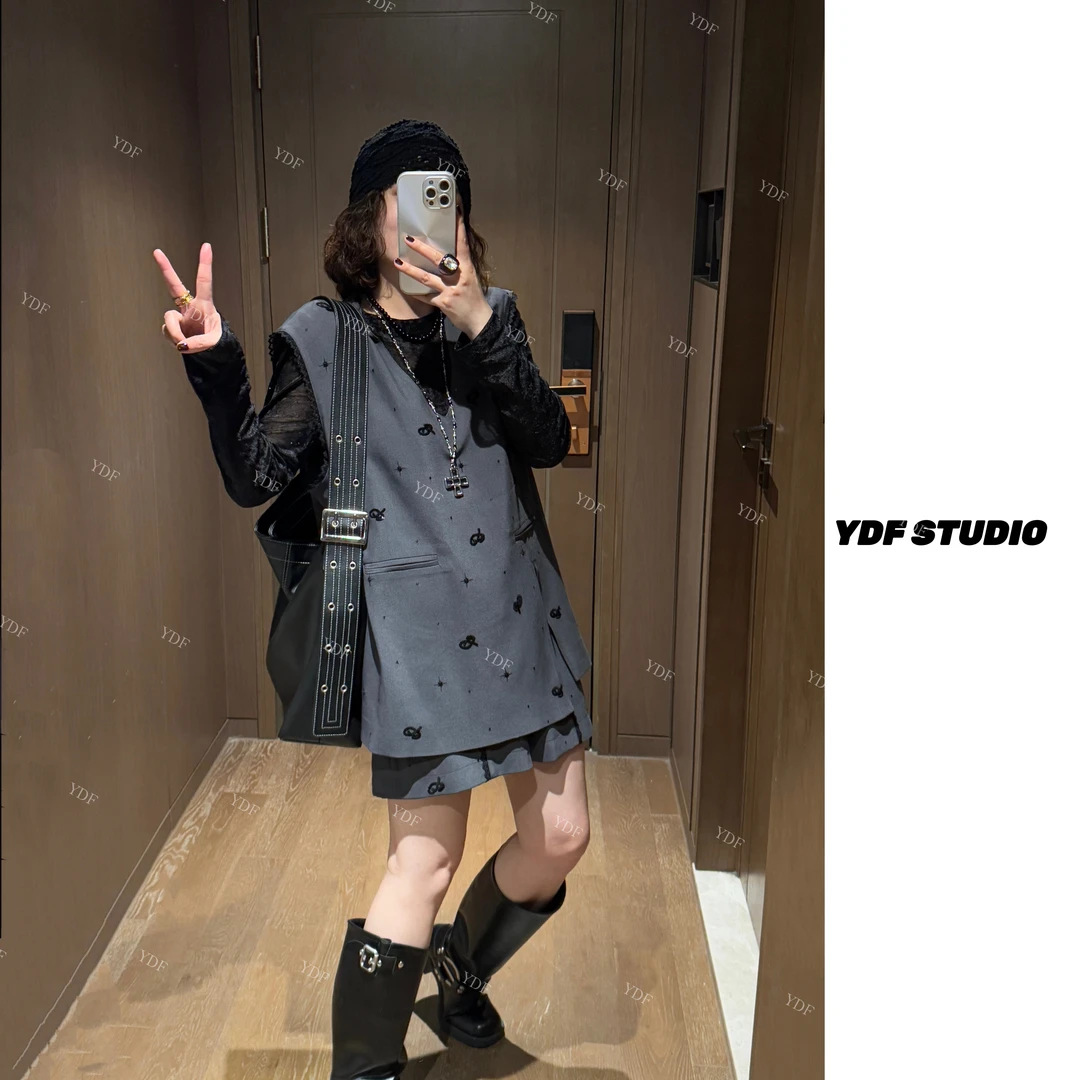 YDFSTUDIO小众【雅致佳人】欧货早秋烫钻内搭背心马甲+短裤三件套