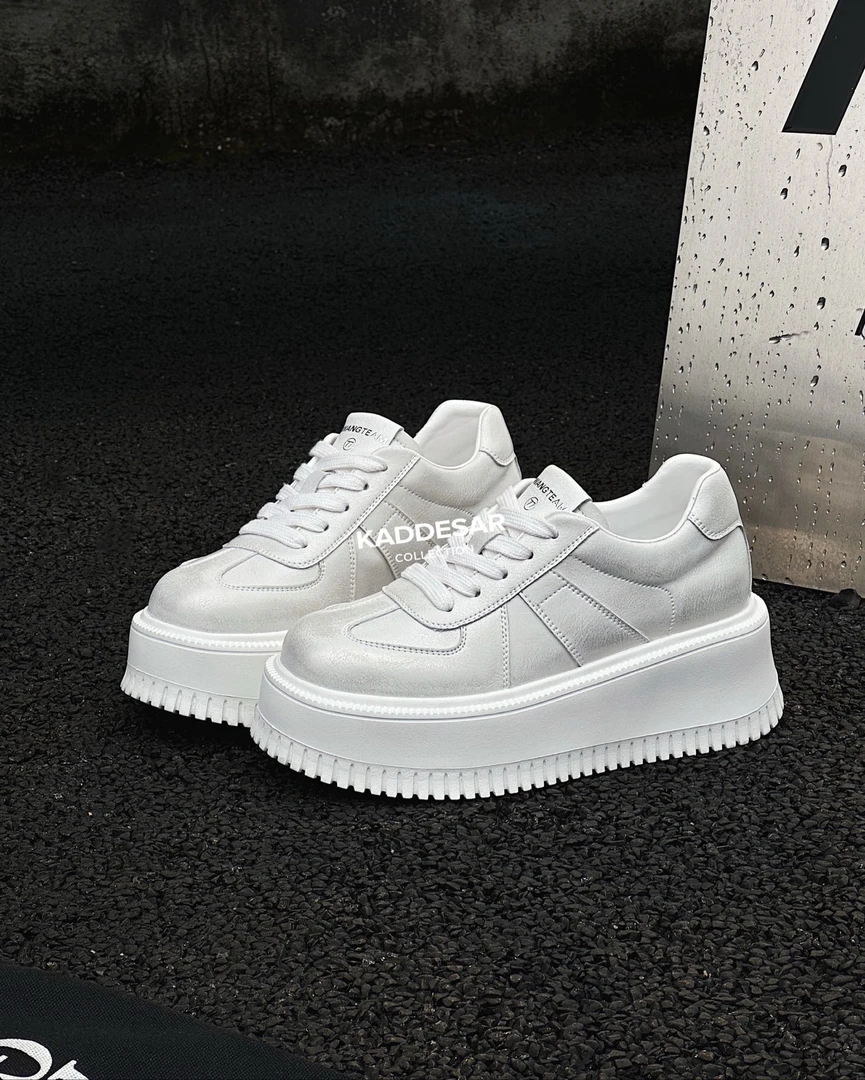 卡迪莎༺小白鞋松糕底7公分超轻